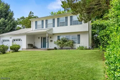 150 Franklin Blvd, Franklin Twp, NJ 08873