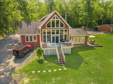 18 Rader Rd, Great Meadows, NJ 07838