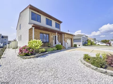 3463 Bergen Ave, Toms River, NJ 08753