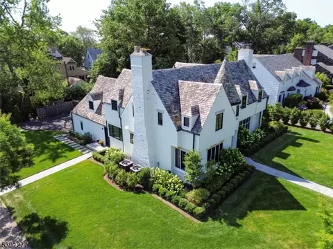 495 Ridgewood Ave, Glen Ridge, NJ 07028