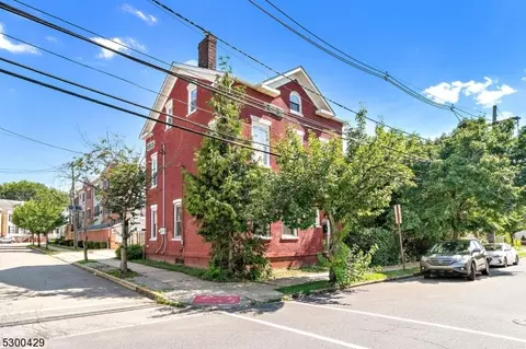 36 Bartlett St, New Brunswick, NJ 08901