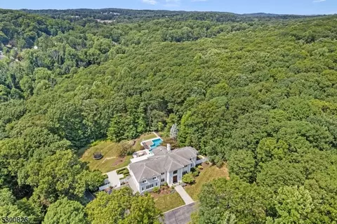 6 Andrew Ln, Morristown, NJ 07960