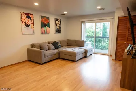 19 Plauderville Ave #107, Garfield, NJ 07026