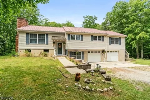23 Mill Ln, Branchville, NJ 07826