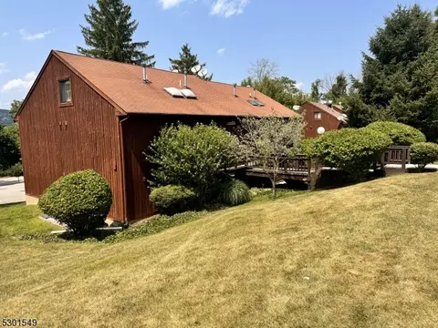 7 Sugar Loaf Ct #2, Vernon, NJ 07462