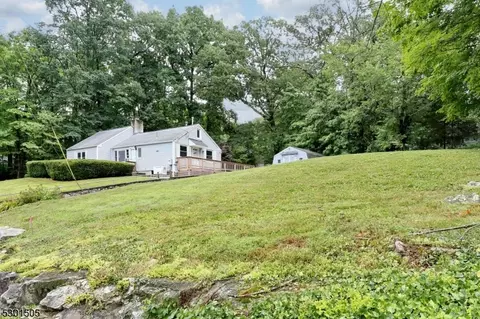 87 Brooksyde Ave, Ringwood, NJ 07456