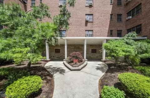 208 Anderson St #S4E, Hackensack, NJ 07601