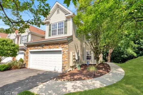 261 Ridge Dr #261, Pompton Lakes, NJ 07442