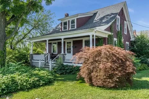 702 Washington St, Hackettstown, NJ 07840