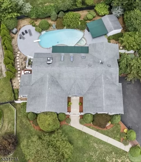 136 Tall Grass Dr, Wayne, NJ 07470 photo 2
