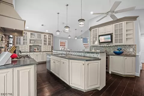 136 Tall Grass Dr, Wayne, NJ 07470 photo 8