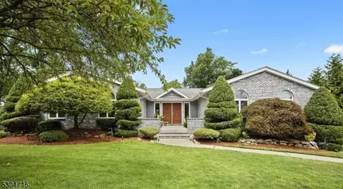 136 Tall Grass Dr, Wayne, NJ 07470