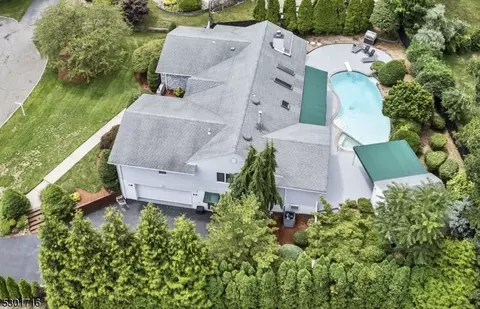 136 Tall Grass Dr, Wayne, NJ 07470 photo 3
