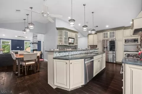 136 Tall Grass Dr, Wayne, NJ 07470 photo 9