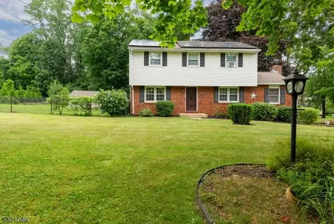 44 Ramar St, Mount Olive, NJ 07836