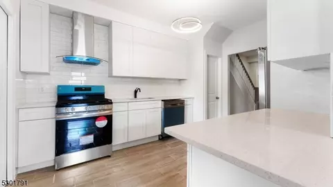 718 Front St, Dunellen, NJ 08812