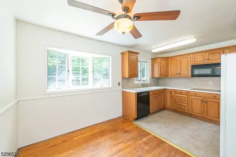 22 Eileen Ct, Wharton, NJ 07885 photo 11