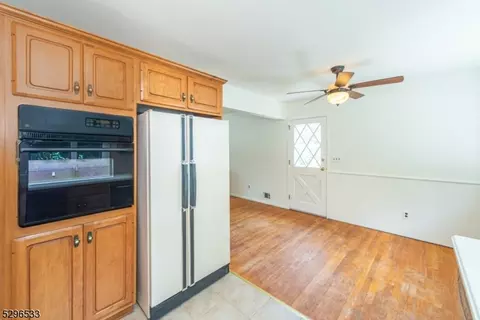 22 Eileen Ct, Wharton, NJ 07885 photo 10