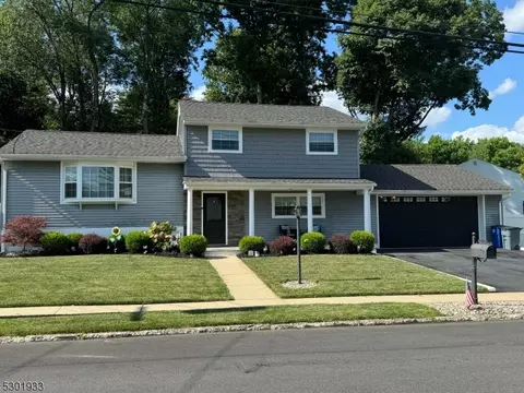 129 Winifred Dr, Totowa, NJ 07512