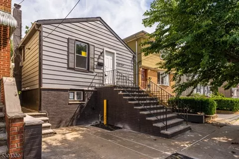 54 Frederick St, Belleville, NJ 07109