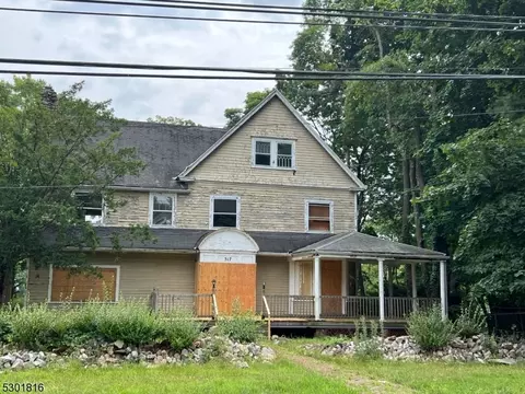 517 Park St, Montclair, NJ 07043