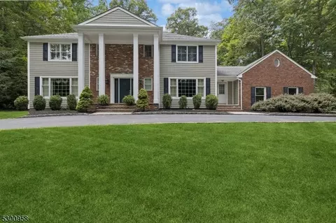 22 Colonel Evans Dr, Morristown, NJ 07960