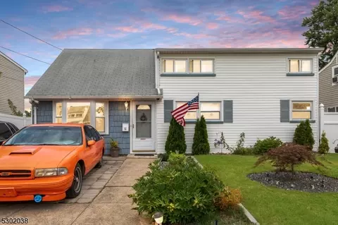 62 Hickory St, Carteret, NJ 07008