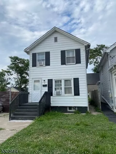 18 Steiner Pl, North Plainfield, NJ 07060