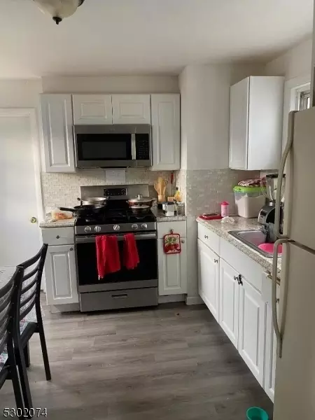 18 Steiner Pl, North Plainfield, NJ 07060 photo 3