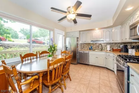 36 Eldorado Dr, Wayne, NJ 07470 photo 13