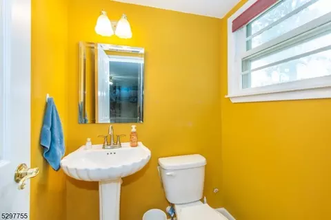 36 Eldorado Dr, Wayne, NJ 07470 photo 21