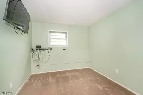 36 Eldorado Dr, Wayne, NJ 07470 photo 17