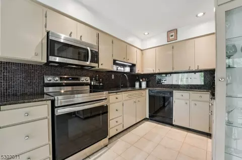 863 Mountain Ave, Berkeley Heights, NJ 07922 photo 6