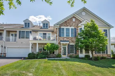 67 Quarry Dr, Woodland Park, NJ 07424