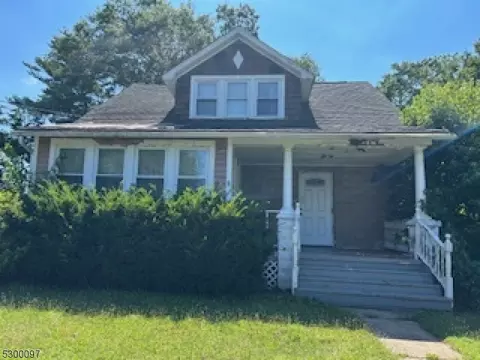 11 Washington Ave, Middlesex, NJ 08846