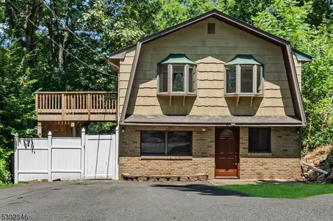 11 David Rd, Stanhope, NJ 07874