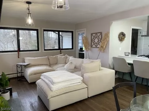 20 Knoll Rd, Wayne, NJ 07470 photo 8