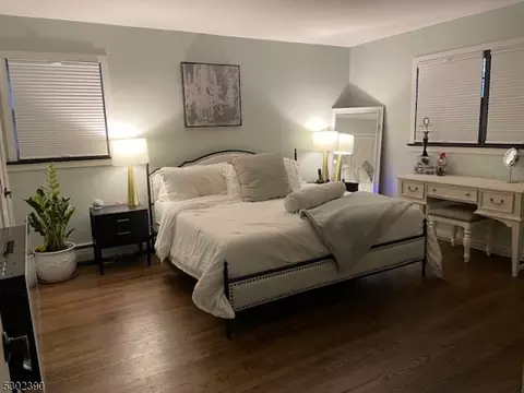 20 Knoll Rd, Wayne, NJ 07470 photo 2