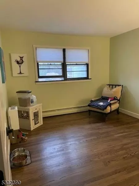 20 Knoll Rd, Wayne, NJ 07470 photo 6