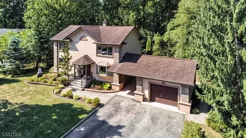 7 Wren Pl, Pequannock Twp, NJ 07444