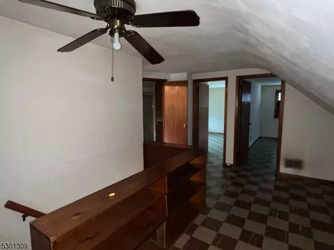 542 Warfield Rd, North Plainfield, NJ 07063 photo 11