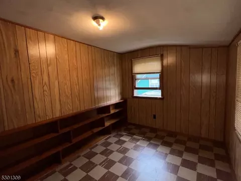 542 Warfield Rd, North Plainfield, NJ 07063 photo 16