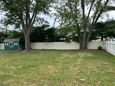 542 Warfield Rd, North Plainfield, NJ 07063 photo 21