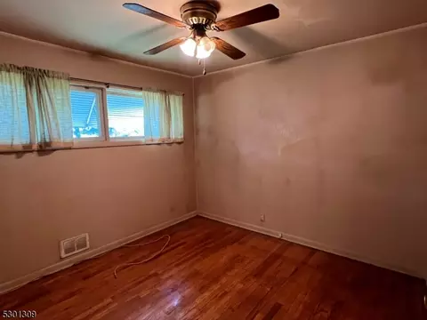 542 Warfield Rd, North Plainfield, NJ 07063 photo 10