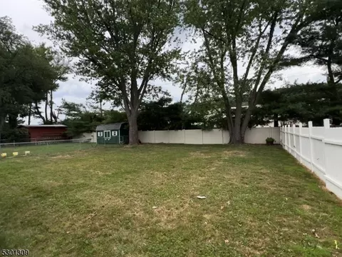 542 Warfield Rd, North Plainfield, NJ 07063 photo 20