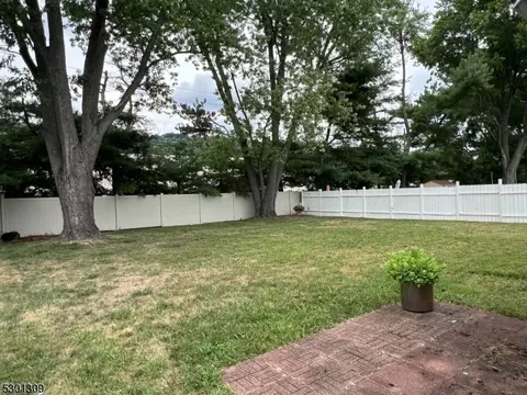 542 Warfield Rd, North Plainfield, NJ 07063 photo 22