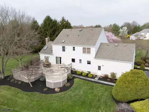 15 Stonebridge Rd, Hampton, NJ 08827 photo 3