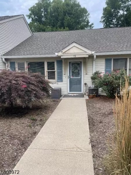 73 Carriage Ln, Sparta, NJ 07871