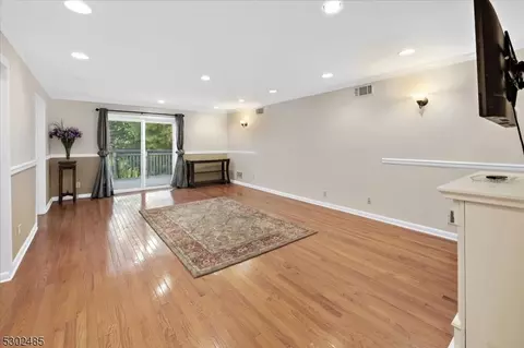 83 Bowfell Ct, Wayne, NJ 07470 photo 10