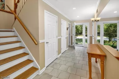 83 Bowfell Ct, Wayne, NJ 07470 photo 3